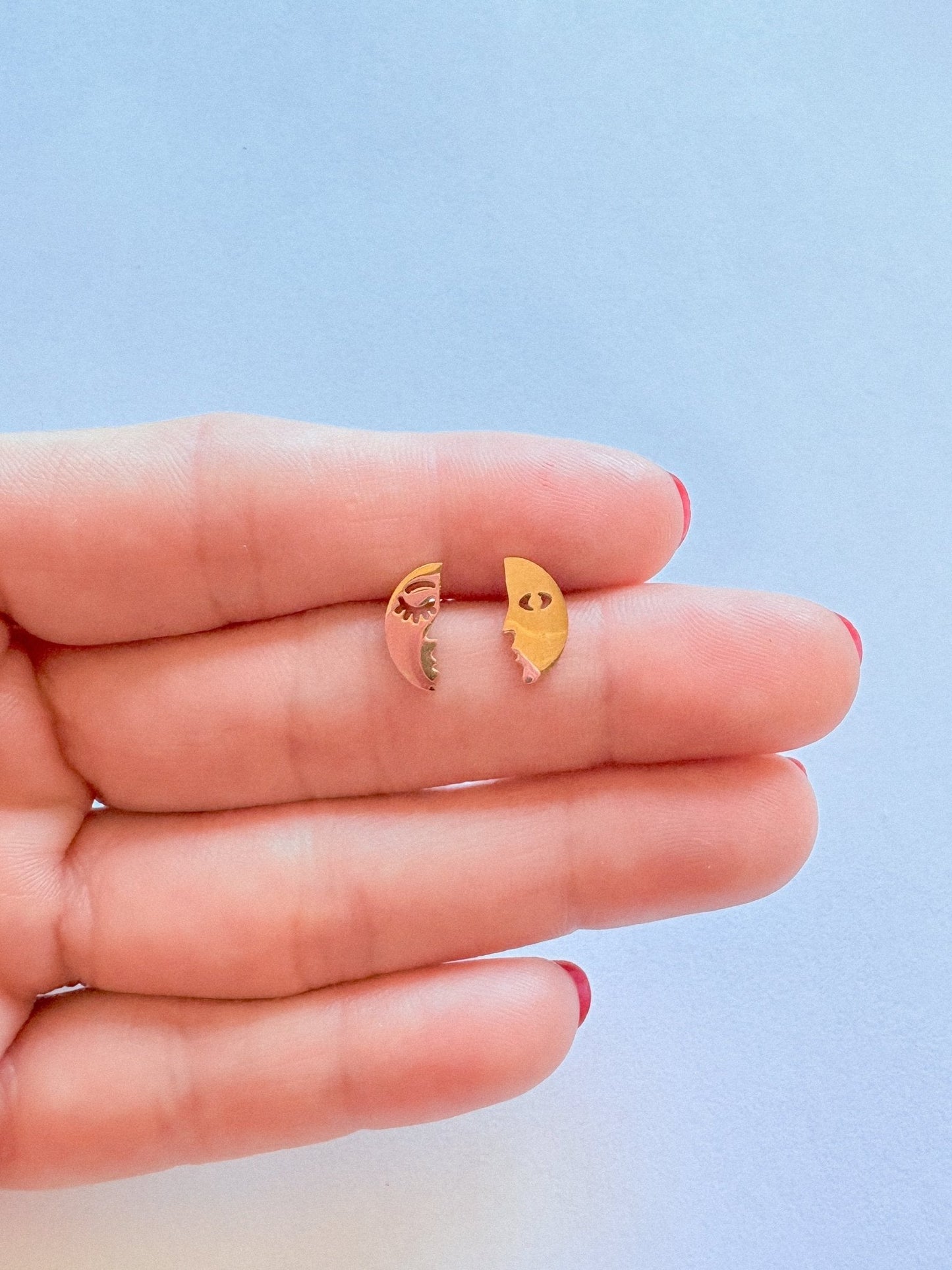 Stud con Caras de Luna - Qué Color?