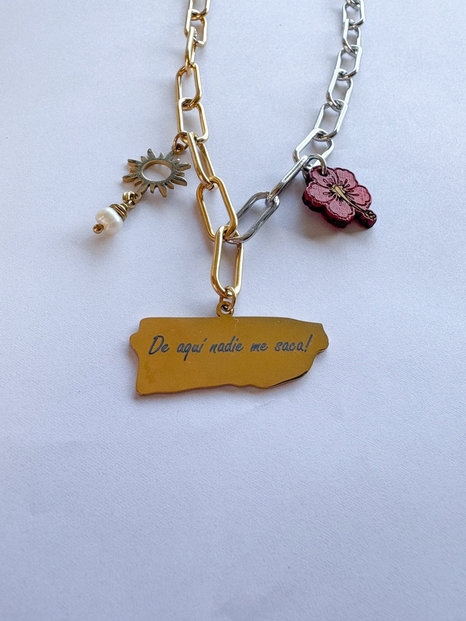 De aquí nadie me saca collar - Que Color?