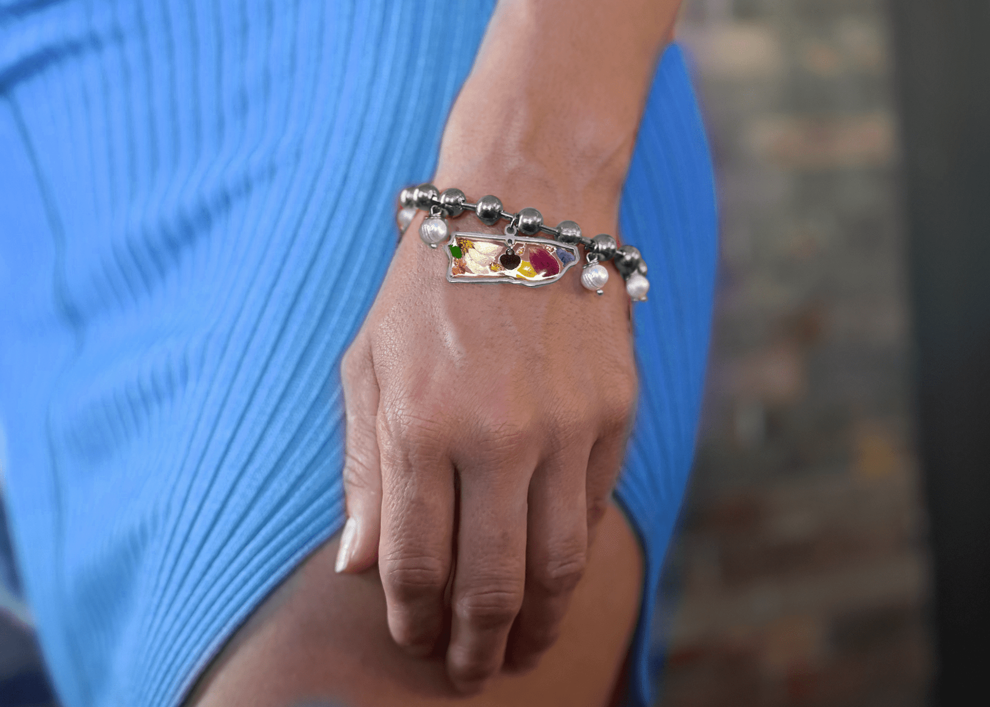 Isla del Caribe Brazalete con Perlas y Mapa de Puerto Rico con Flores en Resina - Qué Color?